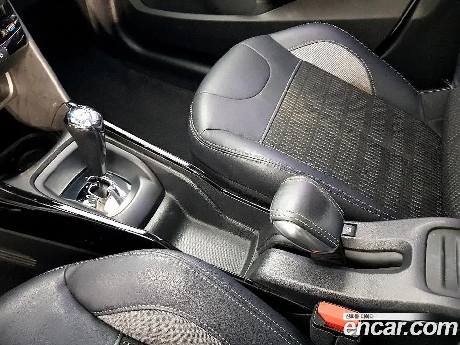 Peugeot 2008 2016 1.6 автомат (гидро), фото 13