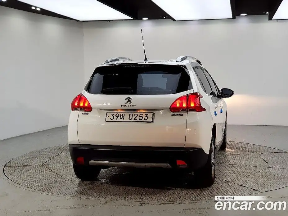 Peugeot 2008 2016 1.6 автомат (гидро), фото 3