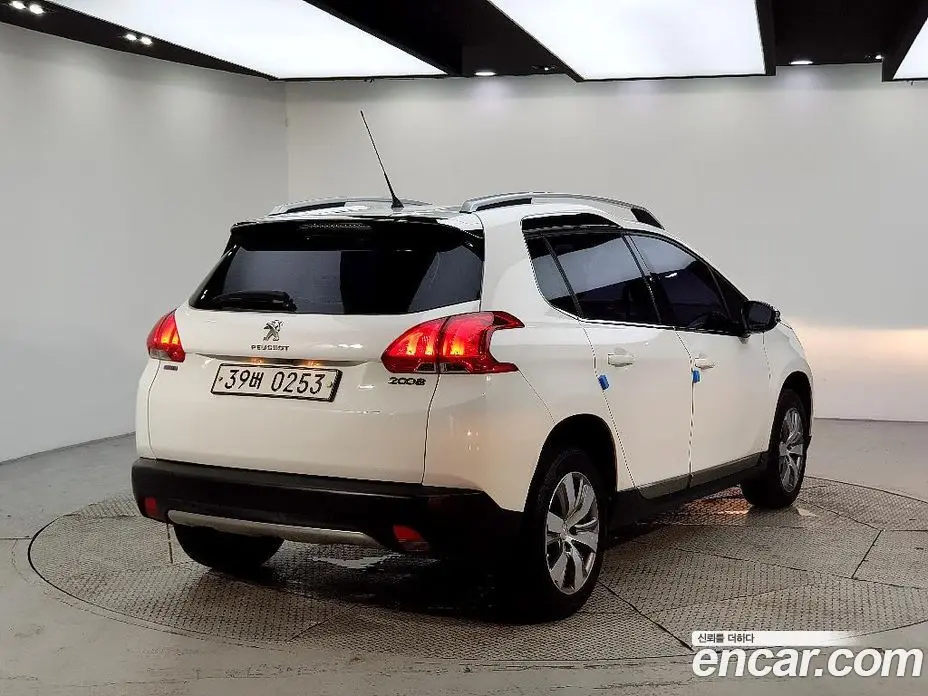 Peugeot 2008 2016 1.6 автомат (гидро), фото 4