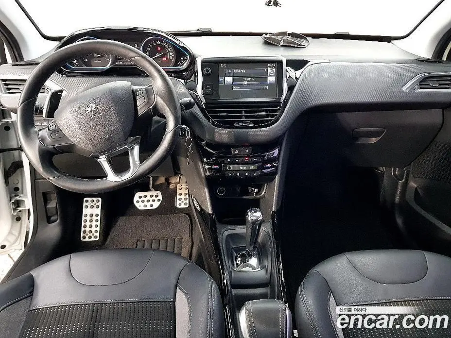 Peugeot 2008 2016 1.6 автомат (гидро), фото 5