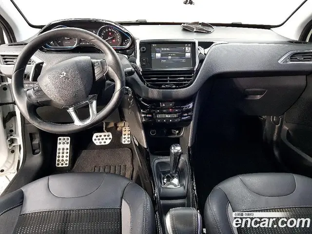 Peugeot 2008 2016 1.6 автомат (гидро), миниатюра 5