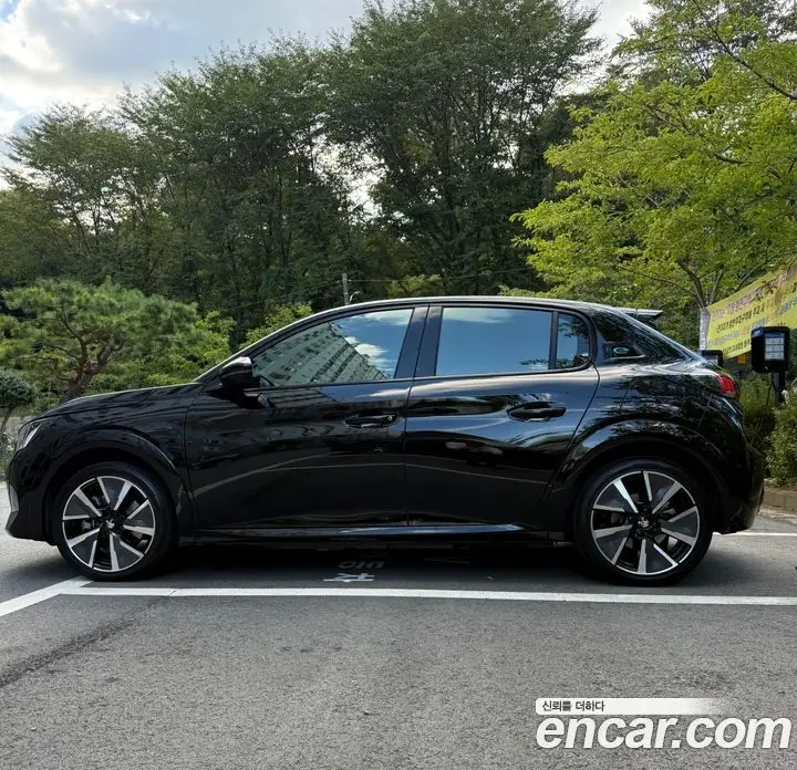 Peugeot 208 2022 автомат (гидро), фото 18 Peugeot 208 2022 автомат (гидро), фото 18