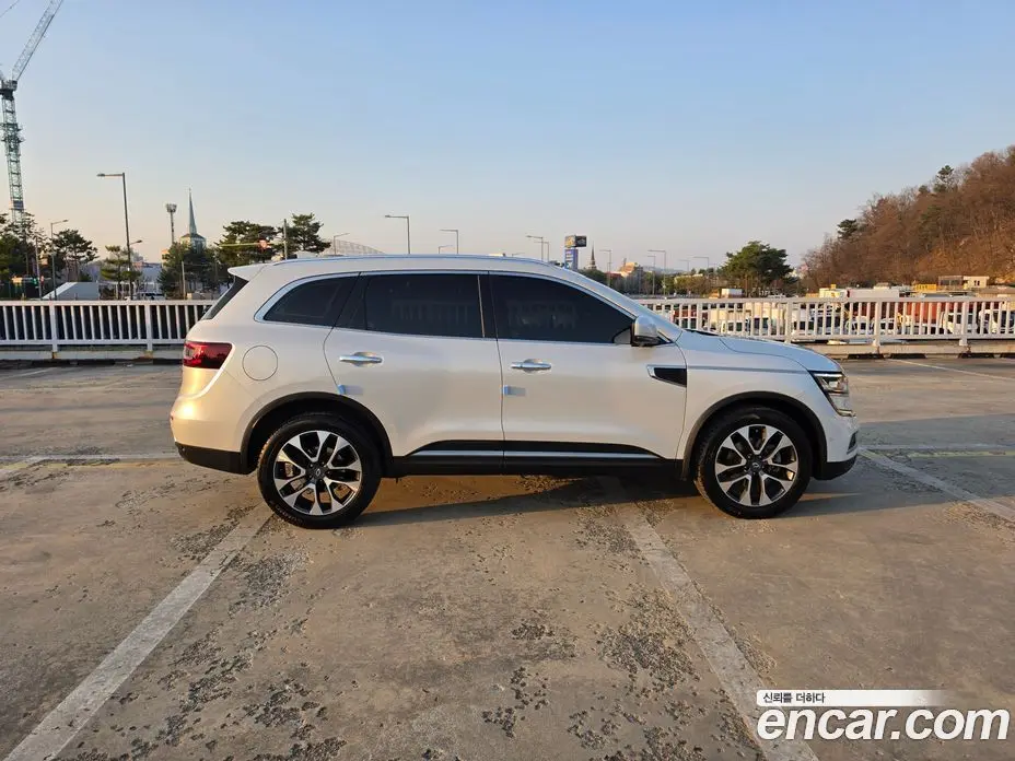 Renault (Samsung) QM6 2017 2.0 автомат (гидро), фото 4 Renault (Samsung) QM6 2017 2.0 автомат (гидро), фото 4