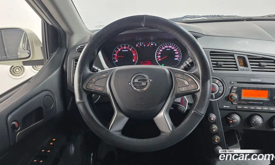 SsangYong Korando 2015 2.0 автомат (гидро), фото 14