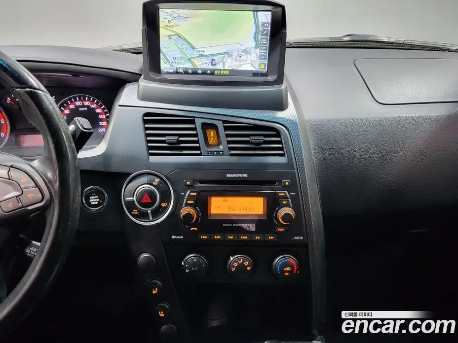 SsangYong Korando 2015 2.0 автомат (гидро), фото 11