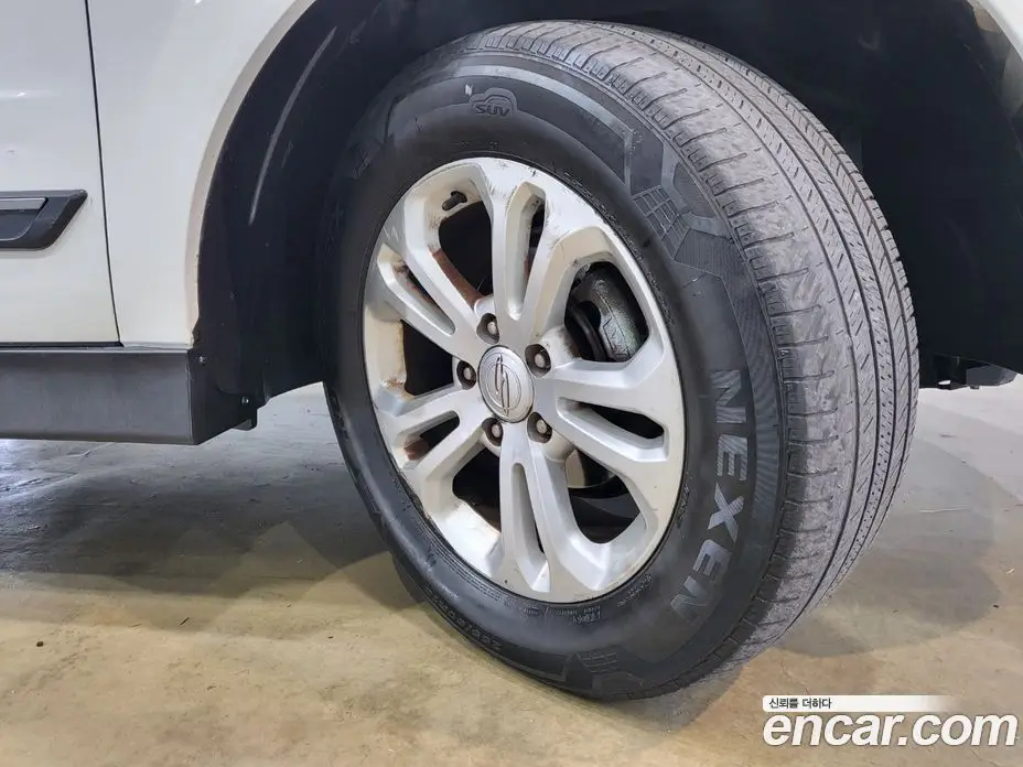 SsangYong Korando 2015 2.0 автомат (гидро), фото 20