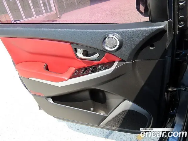 SsangYong Korando 2016 2.2 автомат (гидро), миниатюра 11