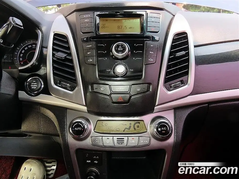 SsangYong Korando 2016 2.2 автомат (гидро), фото 13