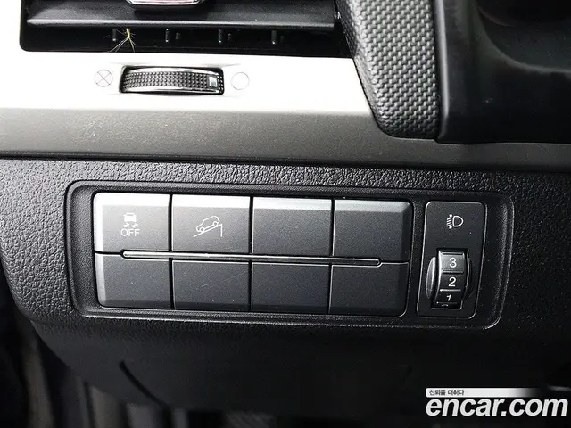 SsangYong Rexton 2018 2.2 автомат (гидро), миниатюра 12