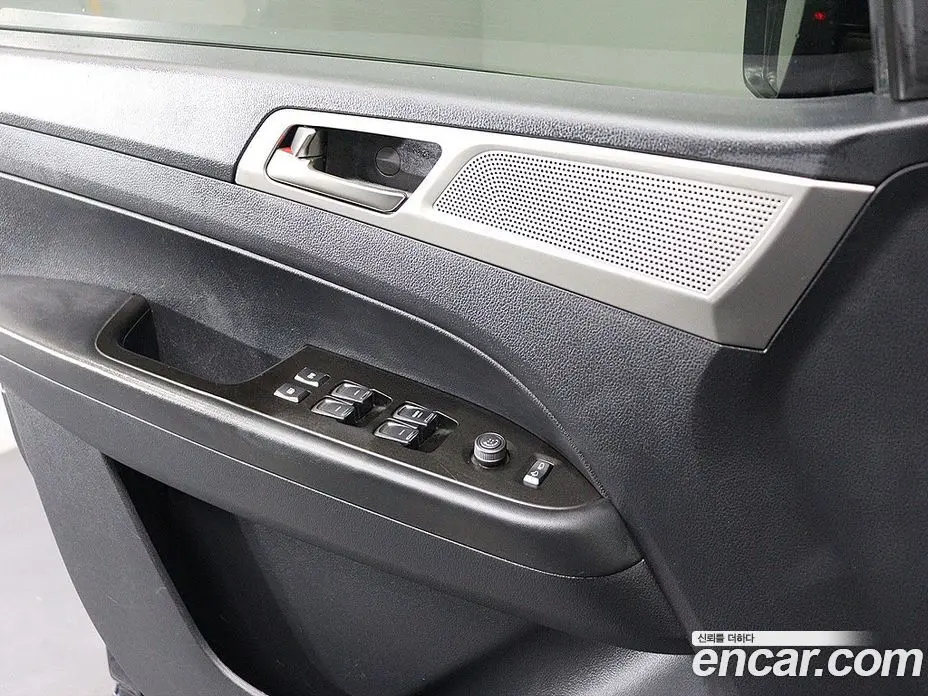 SsangYong Rexton 2018 2.2 автомат (гидро), фото 13