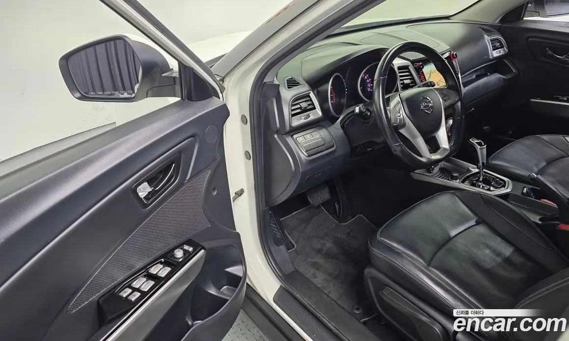 SsangYong TIBOLI 2015 1.6 автомат (гидро), фото 11