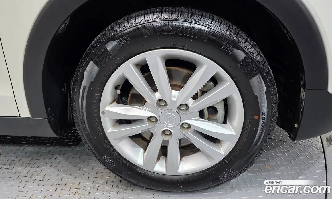 SsangYong TIBOLI 2015 1.6 автомат (гидро), фото 5