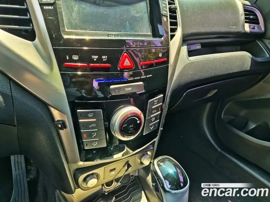 SsangYong TIBOLI 2015 1.6 автомат (гидро), фото 12