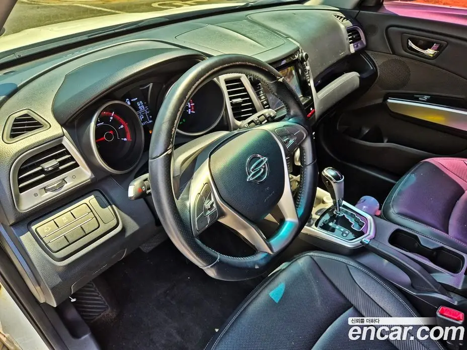 SsangYong TIBOLI 2015 1.6 автомат (гидро), фото 9