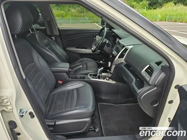 SsangYong TIBOLI 2015 1.6 автомат (гидро), миниатюра 11 SsangYong TIBOLI 2015 1.6 автомат (гидро), миниатюра 11