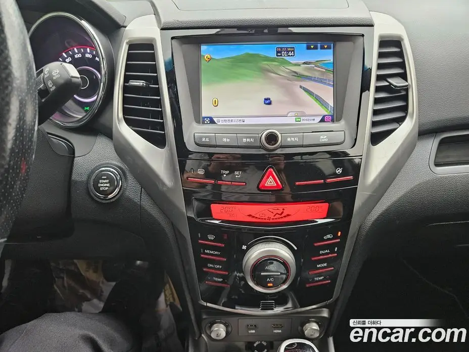 SsangYong TIBOLI 2015 1.6 автомат (гидро), фото 15 SsangYong TIBOLI 2015 1.6 автомат (гидро), фото 15