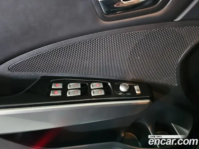 SsangYong TIBOLI 2015 1.6 автомат (гидро), миниатюра 9