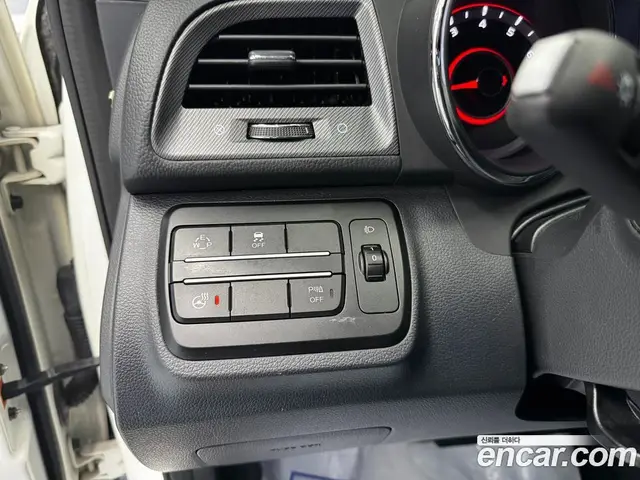 SsangYong TIBOLI 2017 1.6 автомат (гидро), миниатюра 12