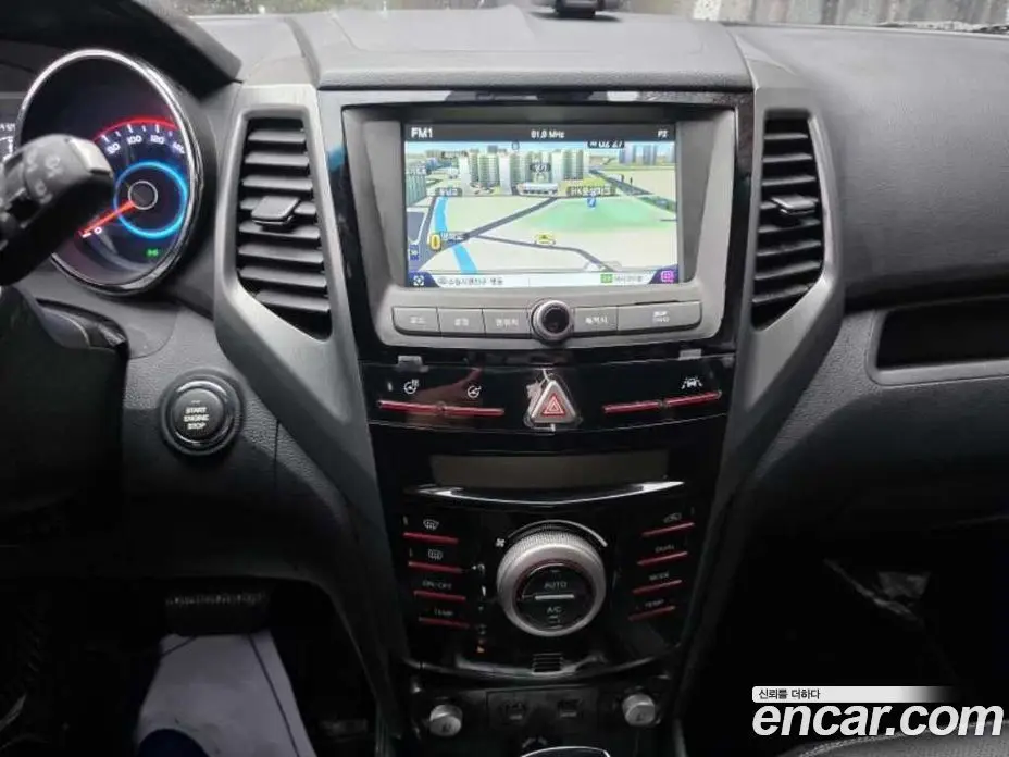 SsangYong TIBOLI 2019 1.6 автомат (гидро), фото 9