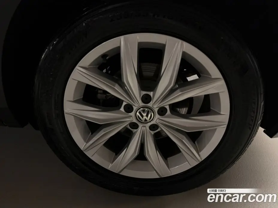 Volkswagen Tiguan 2020 2.0 автомат (гидро), фото 20 Volkswagen Tiguan 2020 2.0 автомат (гидро), фото 20