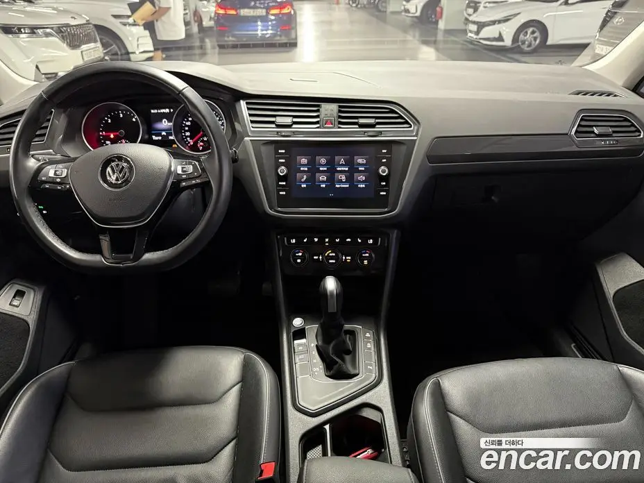 Volkswagen Tiguan 2020 2.0 автомат (гидро), фото 7 Volkswagen Tiguan 2020 2.0 автомат (гидро), фото 7