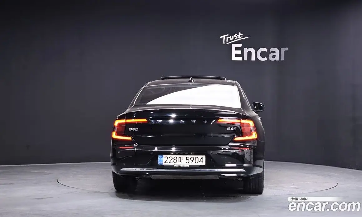 Volvo S90 2023 2.0 автомат (гидро), фото 4 Volvo S90 2023 2.0 автомат (гидро), фото 4