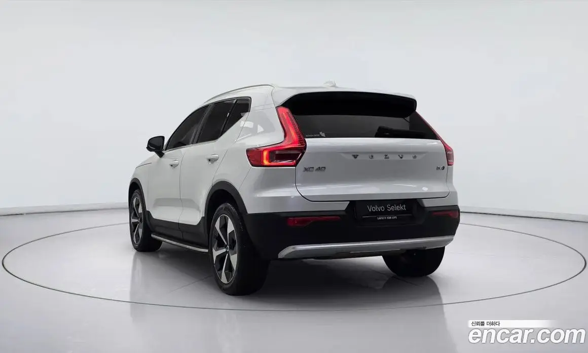 Volvo XC40 2022 2.0 автомат (гидро), фото 3 Volvo XC40 2022 2.0 автомат (гидро), фото 3