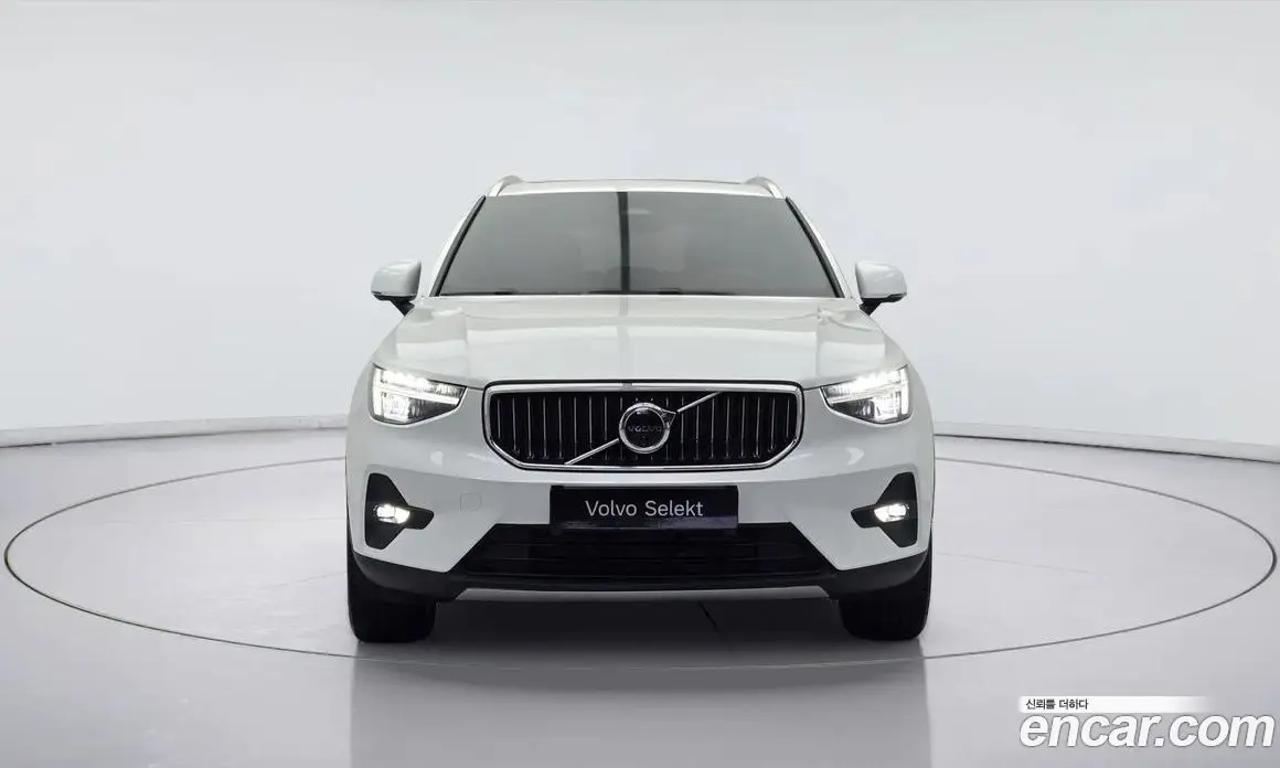 Volvo XC40 2022 2.0 автомат (гидро), фото 5 Volvo XC40 2022 2.0 автомат (гидро), фото 5