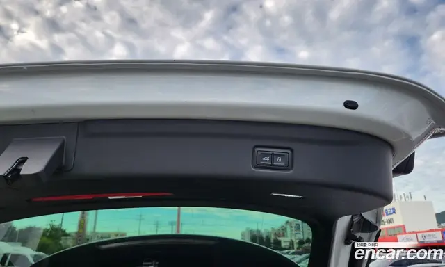 Audi Q6 e-tron 2025 0.2 автомат (гидро), миниатюра 7