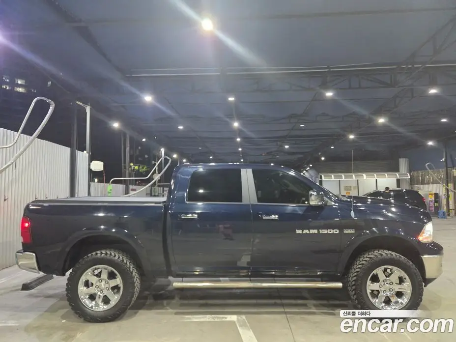 Dodge Ram Pick Up 2012 5.7 автомат (гидро), фото 4 Dodge Ram Pick Up 2012 5.7 автомат (гидро), фото 4