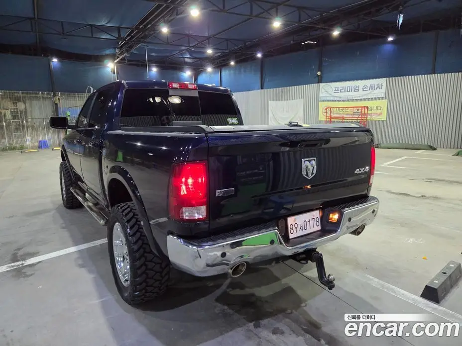 Dodge Ram Pick Up 2012 5.7 автомат (гидро), фото 5 Dodge Ram Pick Up 2012 5.7 автомат (гидро), фото 5