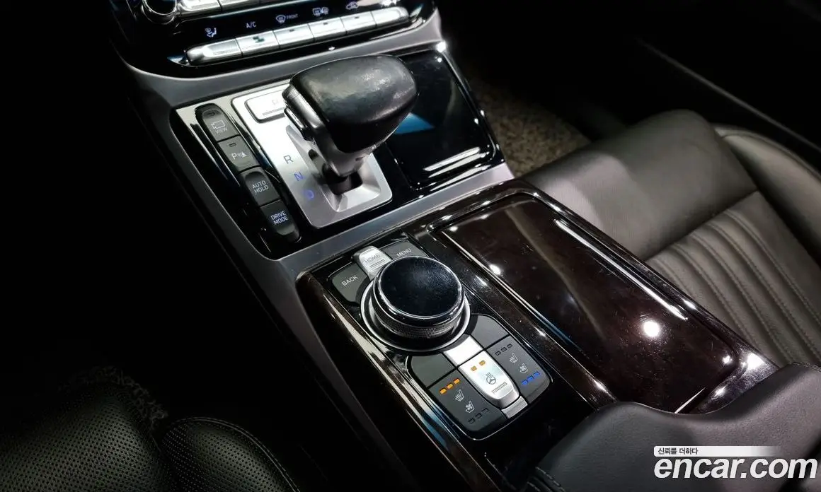 Genesis EQ900 2016 3.8 автомат (гидро), фото 9 Genesis EQ900 2016 3.8 автомат (гидро), фото 9