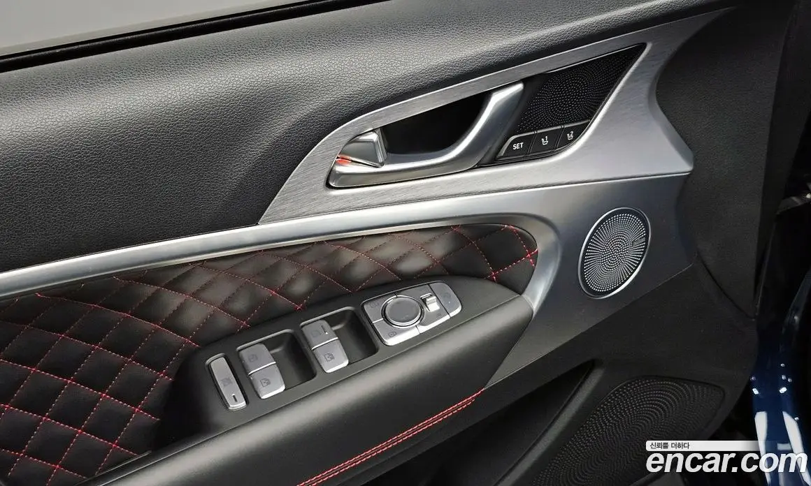Genesis G70 2020 3.3 автомат (гидро), фото 18 Genesis G70 2020 3.3 автомат (гидро), фото 18