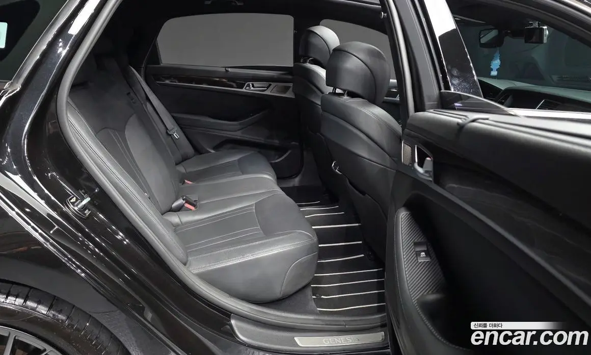 Genesis G80 2017 3.3 автомат (гидро), фото 12 Genesis G80 2017 3.3 автомат (гидро), фото 12