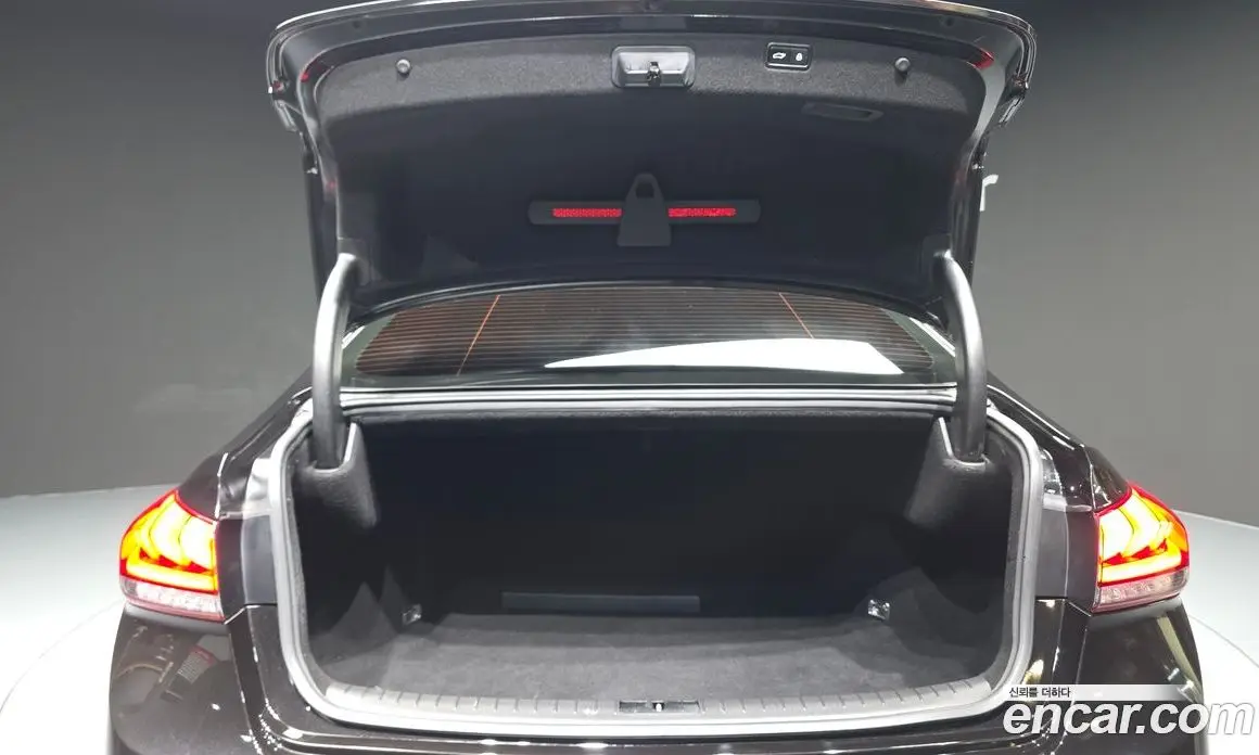 Genesis G80 2017 3.3 автомат (гидро), фото 20 Genesis G80 2017 3.3 автомат (гидро), фото 20