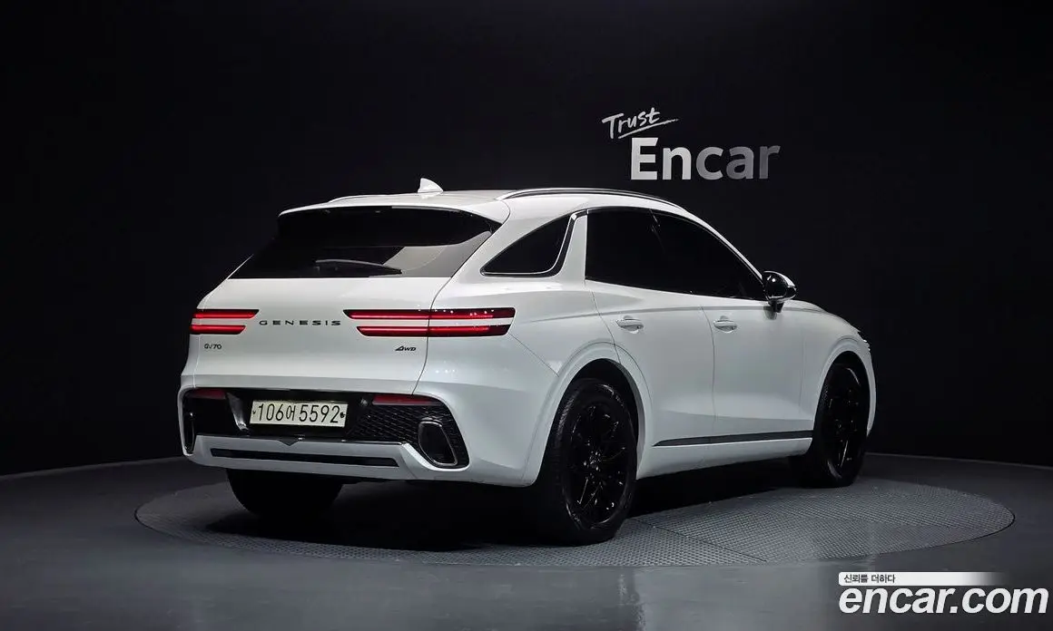 Genesis GV70 2021 2.5 автомат (гидро), фото 2 Genesis GV70 2021 2.5 автомат (гидро), фото 2