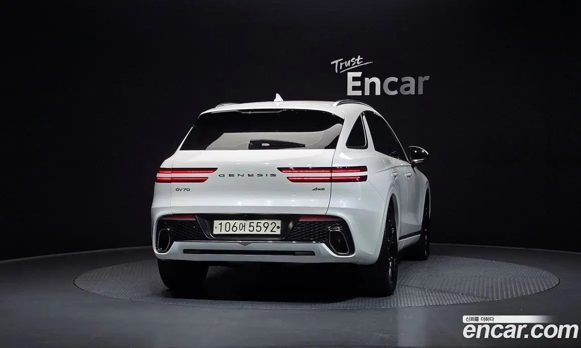 Genesis GV70 2021 2.5 автомат (гидро), фото 4 Genesis GV70 2021 2.5 автомат (гидро), фото 4