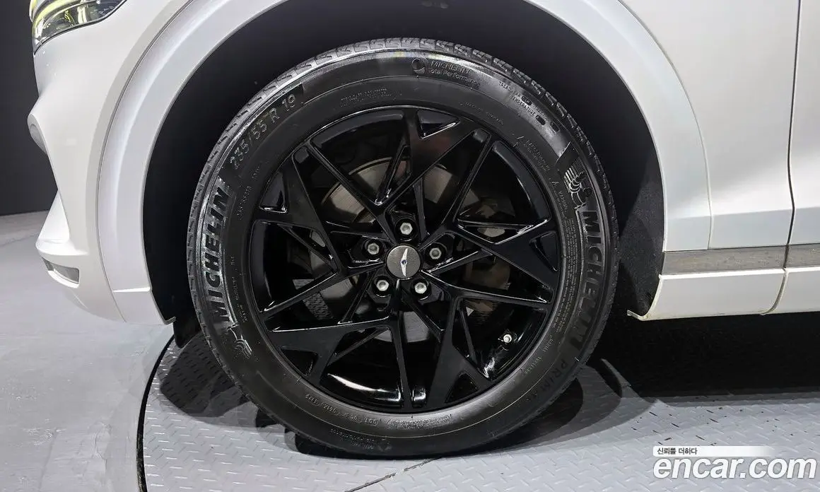 Genesis GV70 2021 2.5 автомат (гидро), фото 5 Genesis GV70 2021 2.5 автомат (гидро), фото 5