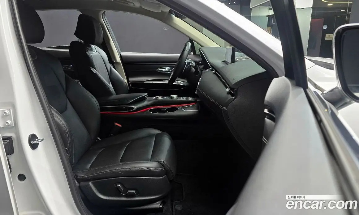Genesis GV70 2021 2.5 автомат (гидро), фото 10 Genesis GV70 2021 2.5 автомат (гидро), фото 10