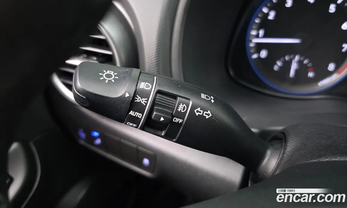 Hyundai Kona 2019 1.6 автомат (гидро), фото 19