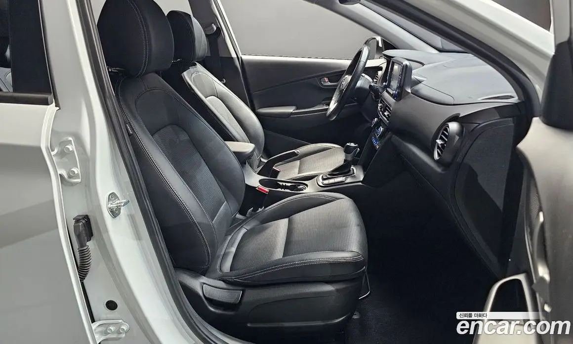 Hyundai Kona 2020 1.6 автомат (гидро), фото 11