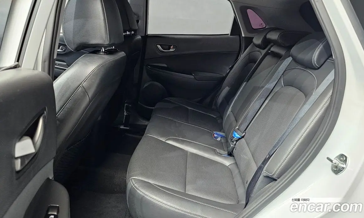 Hyundai Kona 2020 1.6 автомат (гидро), фото 12