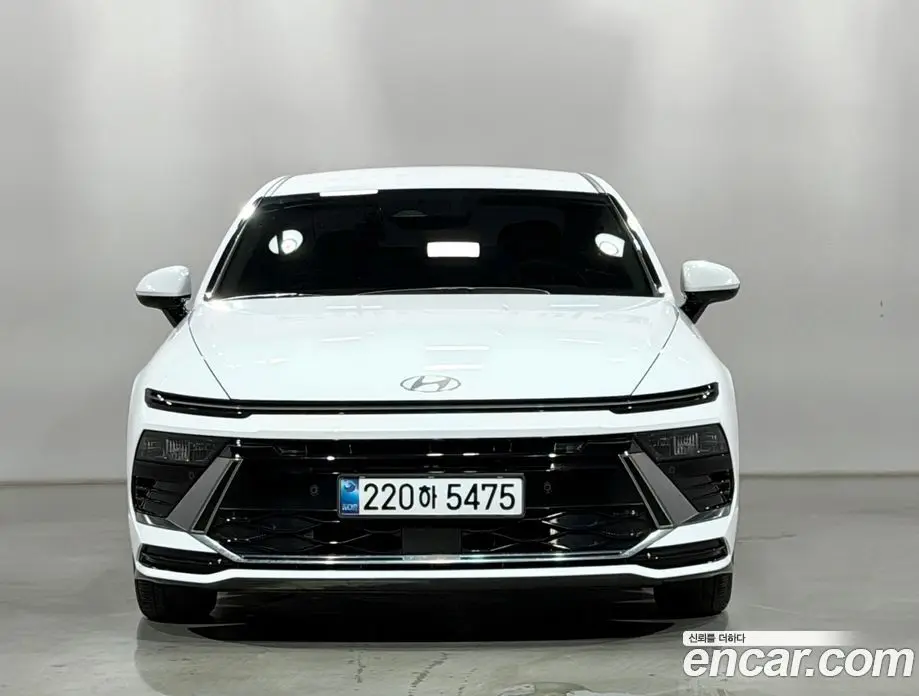 Hyundai Sonata 2024 1.6 автомат (гидро), фото 3