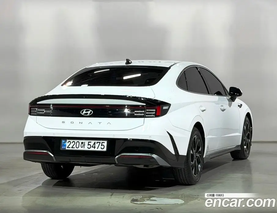 Hyundai Sonata 2024 1.6 автомат (гидро), фото 6