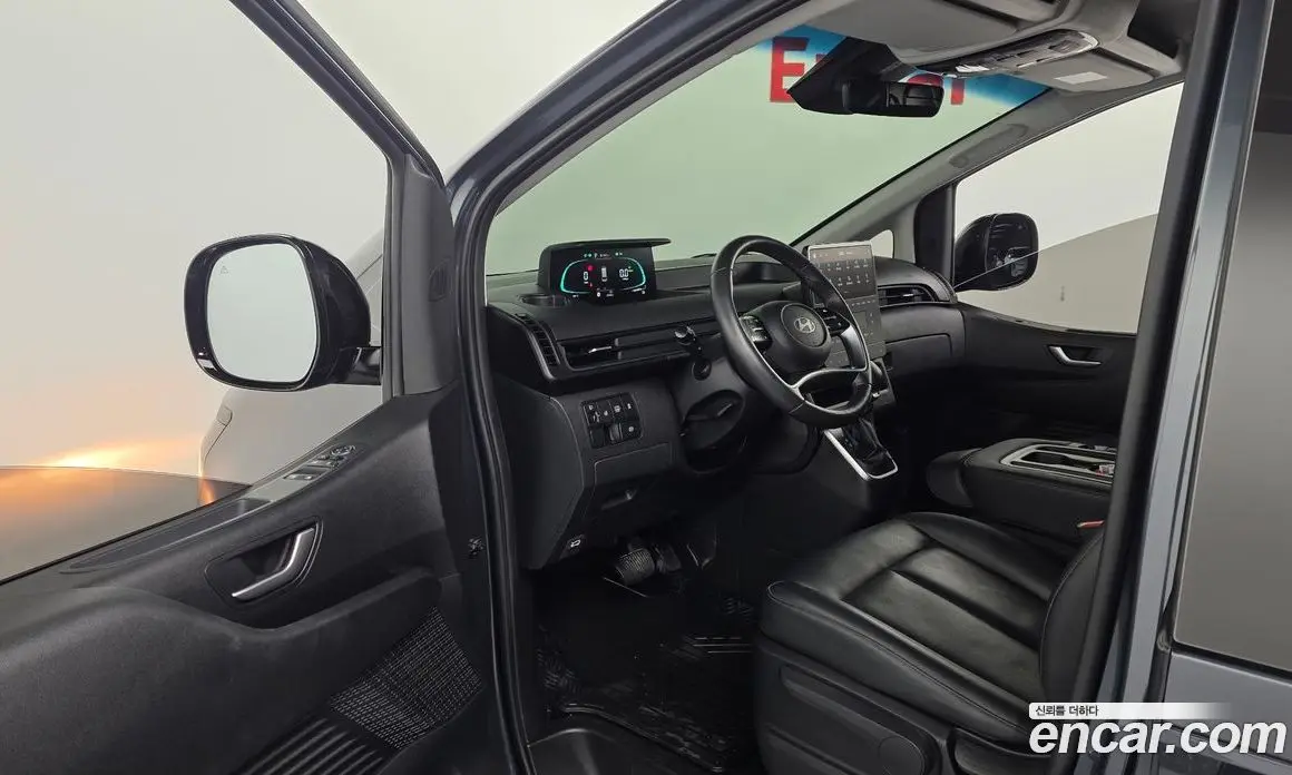 Hyundai Staria 2024 1.6 автомат (гидро), фото 10