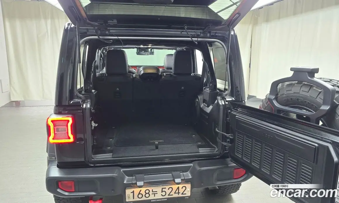 Jeep Wrangler 2020 2.0 автомат (гидро), фото 20 Jeep Wrangler 2020 2.0 автомат (гидро), фото 20