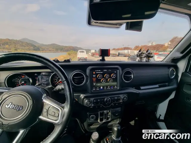 Jeep Wrangler 2021 2.0 автомат (гидро), миниатюра 5