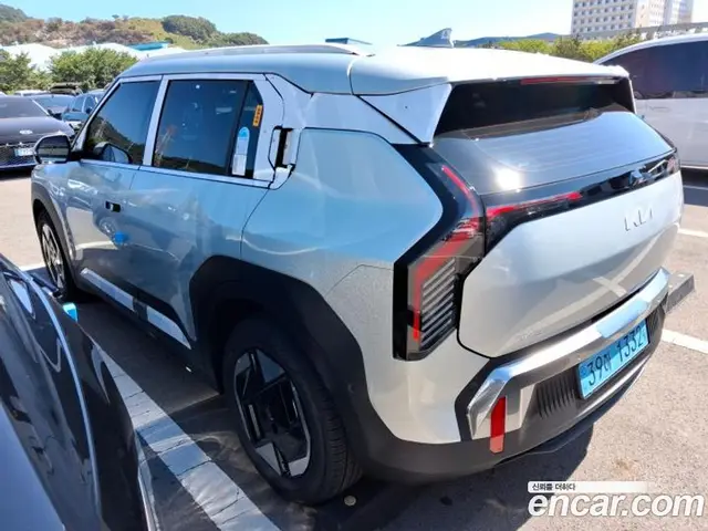 Kia EV3 2026 0.4 автомат (гидро), миниатюра 10 Kia EV3 2026 0.4 автомат (гидро), миниатюра 10