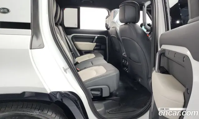 Land Rover Defender 2023 3.0 автомат (гидро), миниатюра 12