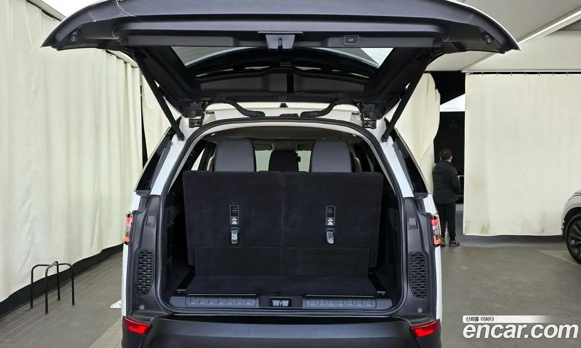 Land Rover Discovery 2019 2.0 автомат (гидро), фото 20 Land Rover Discovery 2019 2.0 автомат (гидро), фото 20